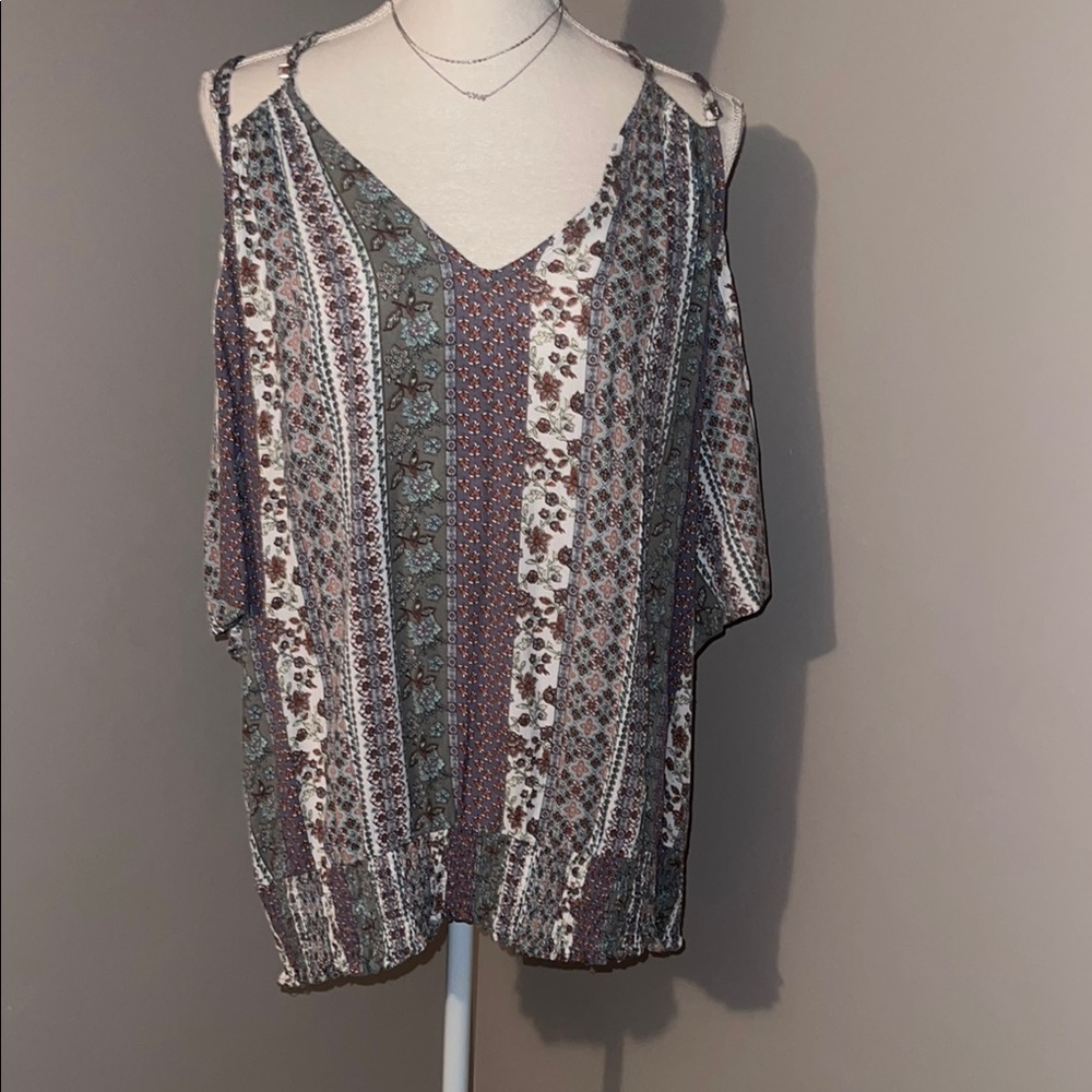 Buckle Daytrip Green, Cream and Mauve tank